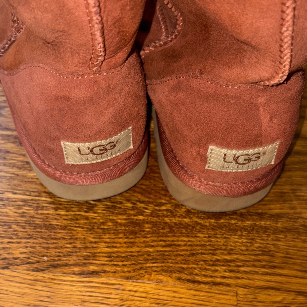 Classic Short Uggs - image 3